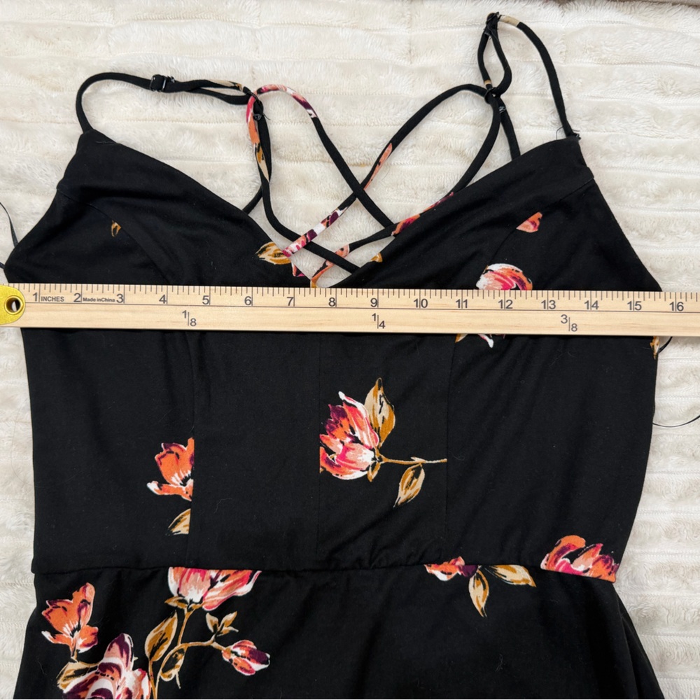 Whimsigoth Boho Nine Britton Black Floral Maxi Dress M Strappy Criss Cross - Picture 9 of 11